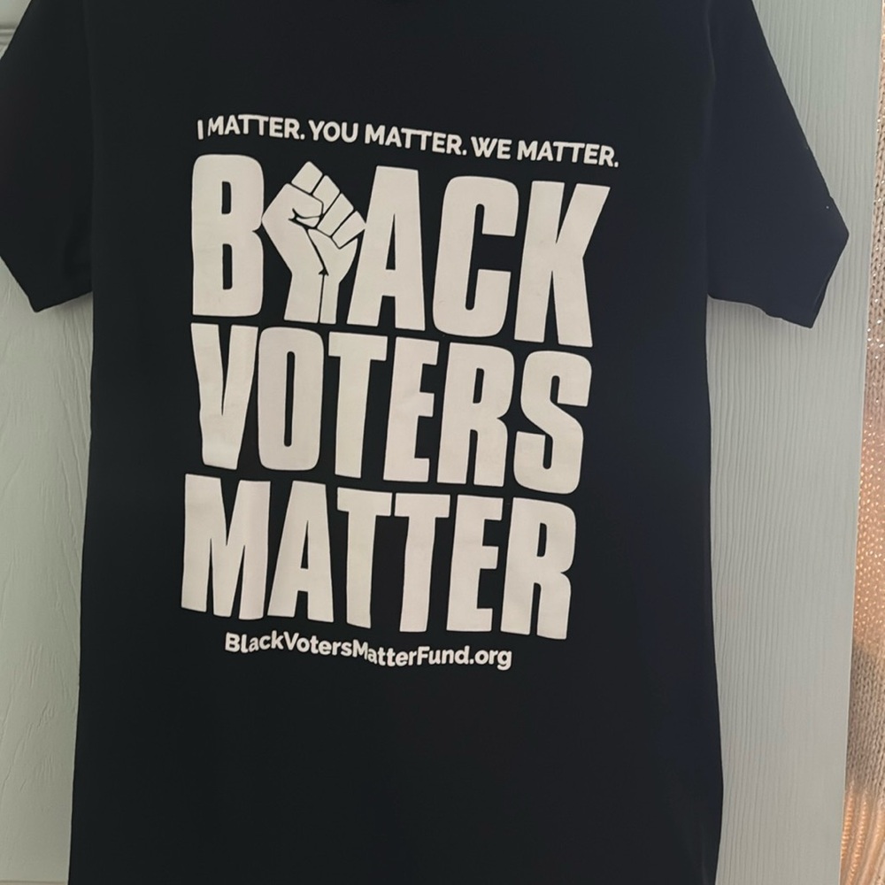 black-and-white T-shirt, quoting Black Lives Matter  size small